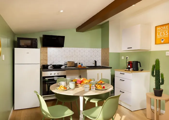 Cap Color-Parking Public Gratuit-4 Guests-Centre-Ville *