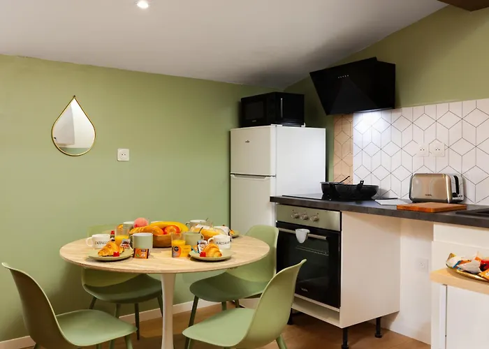 Cap Color-Parking Public Gratuit-4 Guests-Centre-Ville Διαμέρισμα *